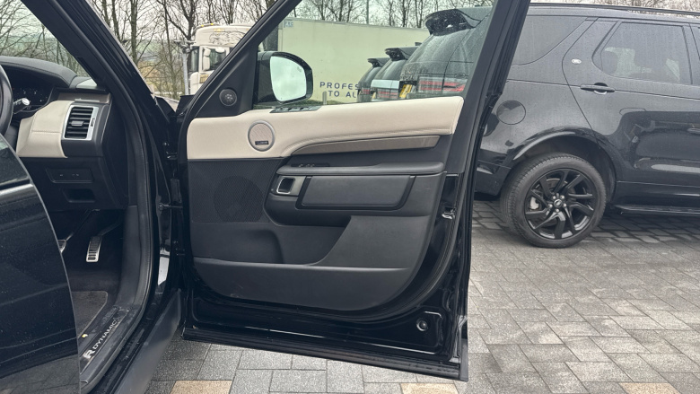 Land Rover Discovery 3.0 D300 Metropolitan Edition 5dr Auto Diesel Station Wagon